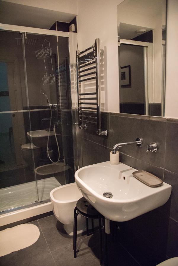 Beautiful And Spacious Apartment Next To Termini 10 Minutes From Coliseum Exterior photo