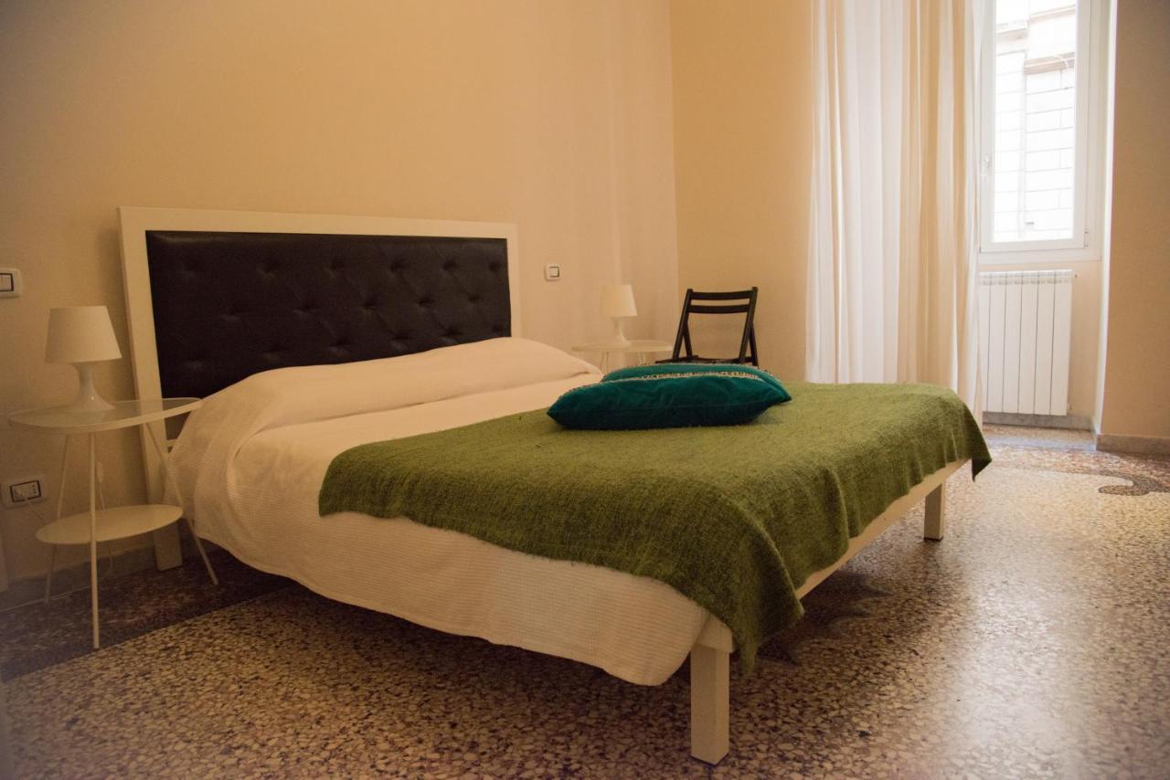 Beautiful And Spacious Apartment Next To Termini 10 Minutes From Coliseum Exterior photo