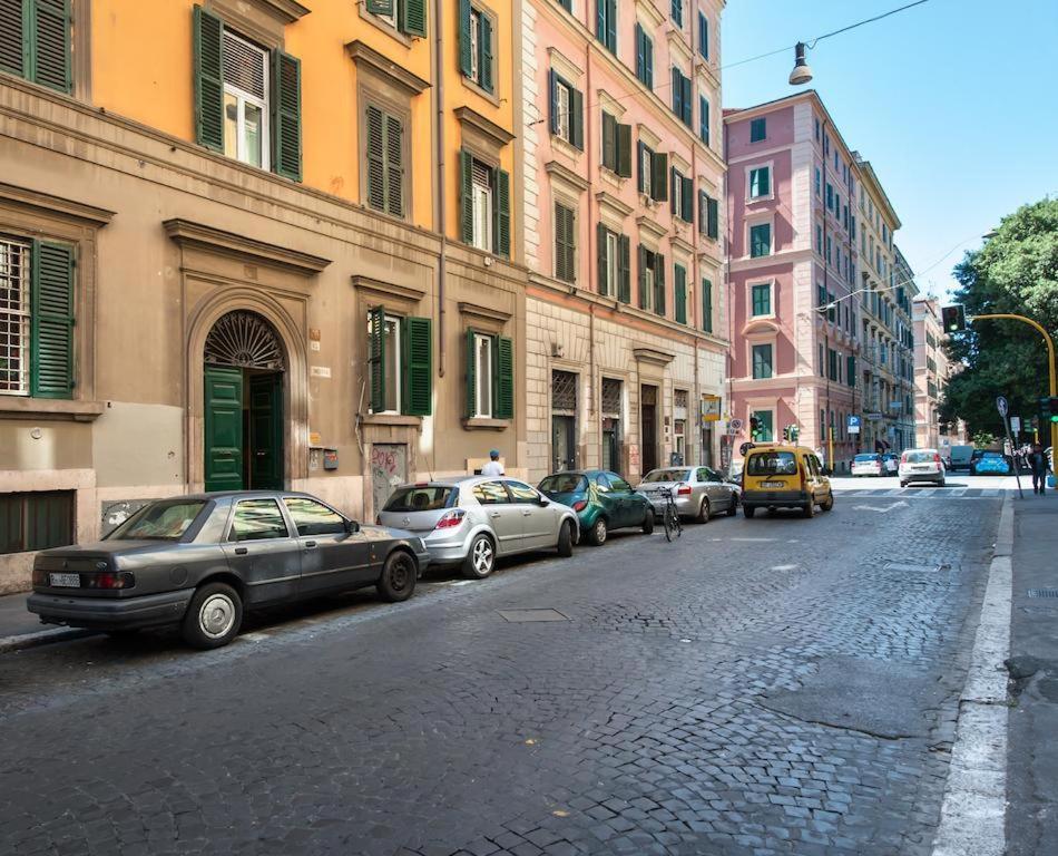 Beautiful And Spacious Apartment Next To Termini 10 Minutes From Coliseum Exterior photo